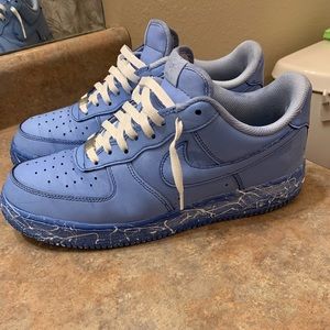Custom-dyed AF1 - Carolina blue